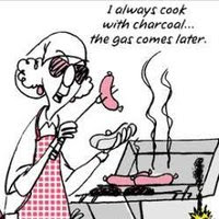 I always cook with charcoal, the gas comes later.